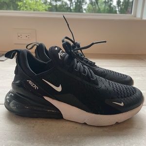 Women Nike Air Max 270 Size 7.5